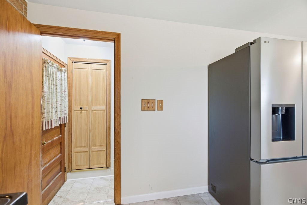 7310 Oswego Road Clay, NY 13090 - Photo 10 of 34