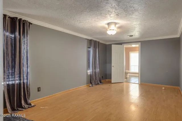 $149,900 | 939 Delhomme Avenue, Scott, LA 70583