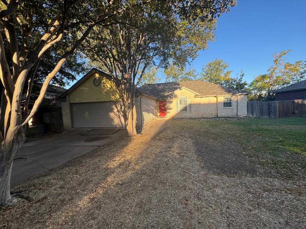 1805 Whirlwind Trail Round Rock, TX 78664 - Photo 2 of 17