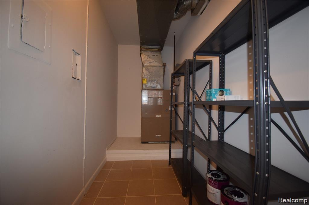 4973 East 10 Mile Road, Unit 16 Warren, MI 48091 - Photo 5 of 13