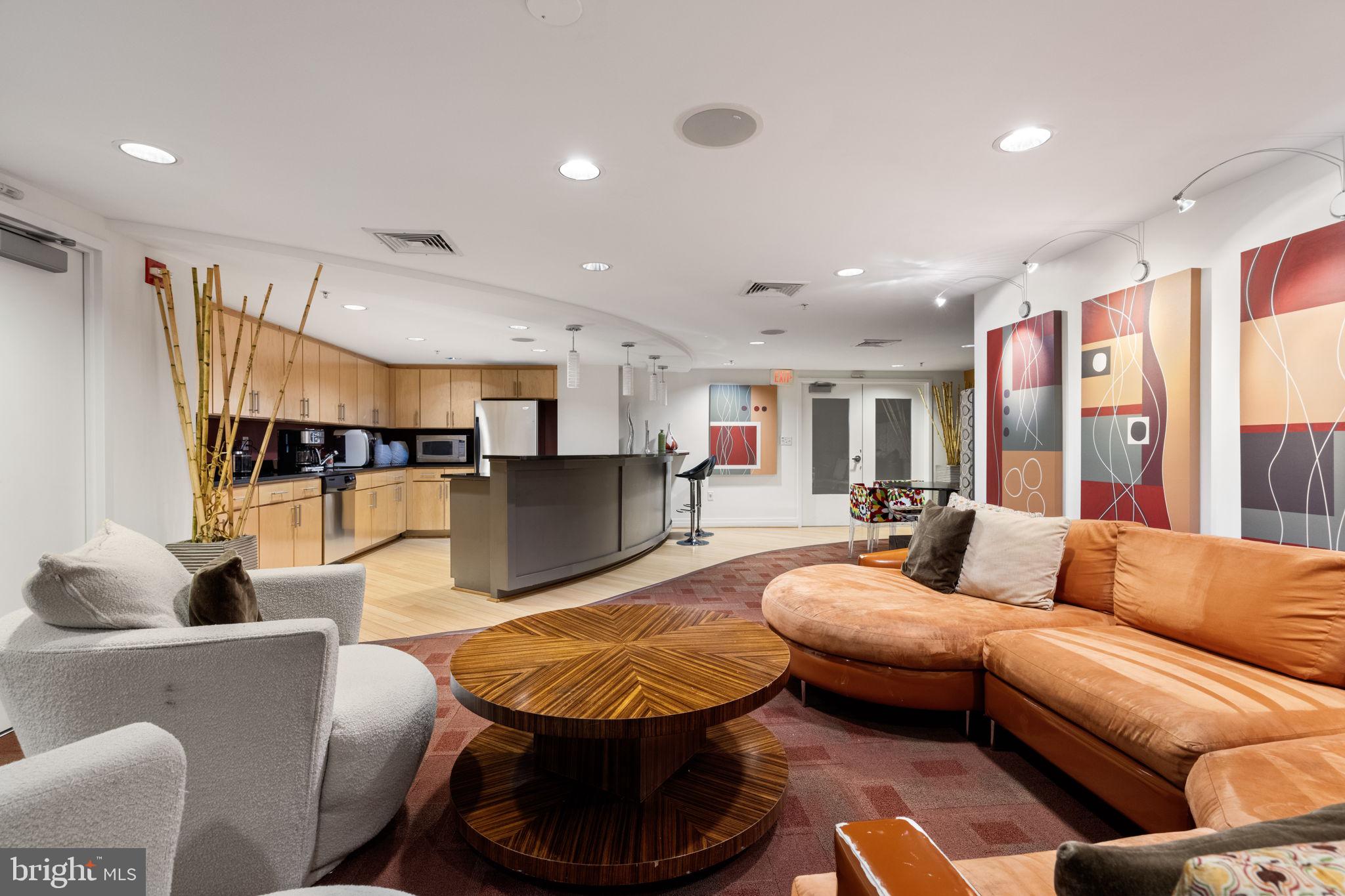 915 E Street Northwest, Unit 505 Washington, DC 20004 - Photo 14 of 25