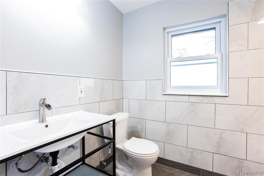 3430 Sherbourne Road Detroit, MI 48221 - Photo 41 of 56