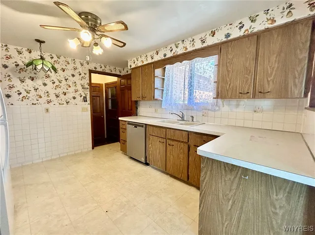 $2,000 | 18 Mary Lou Lane, Cheektowaga, NY 14043