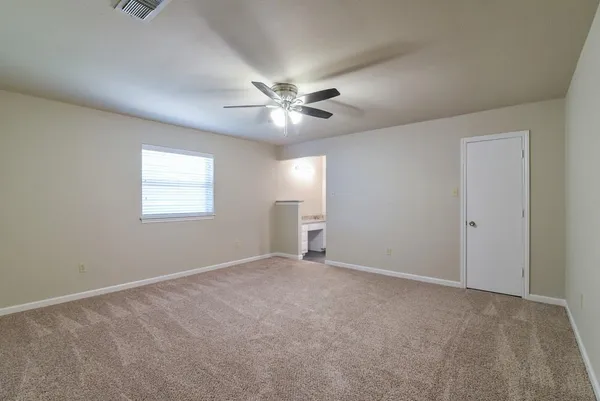 $2,225 | 1808 Overbrook Drive, Arlington, TX 76014