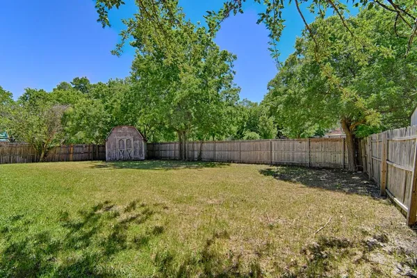 $2,225 | 1808 Overbrook Drive, Arlington, TX 76014