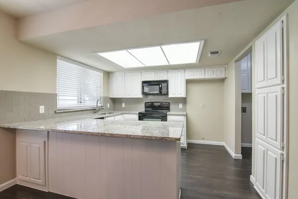 $2,225 | 1808 Overbrook Drive, Arlington, TX 76014