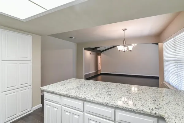 $2,225 | 1808 Overbrook Drive, Arlington, TX 76014