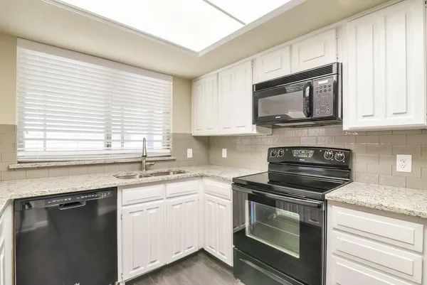 $2,225 | 1808 Overbrook Drive, Arlington, TX 76014