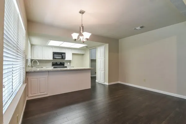 $2,225 | 1808 Overbrook Drive, Arlington, TX 76014