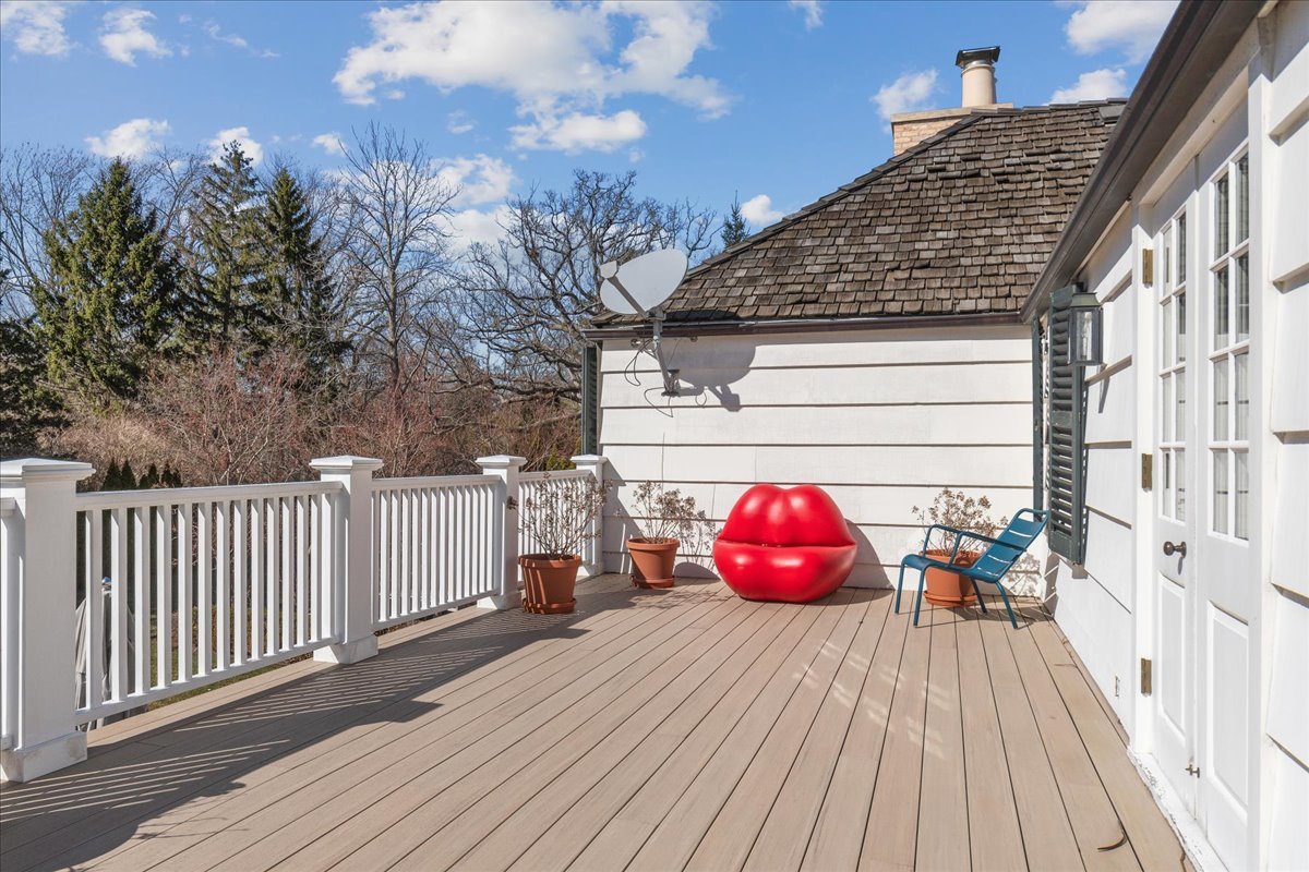 1320 Elm Tree Road Lake Forest, IL 60045 - Photo 30 of 52 a roof deck view with a seating space