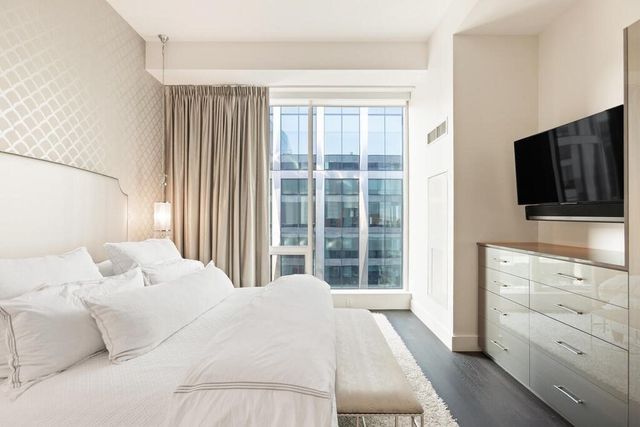 $2,560,000 | 50 Liberty Drive, Unit PH1J, Boston, MA 02210