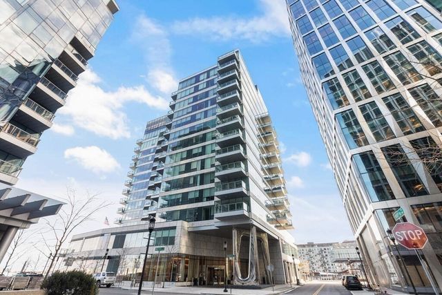 $2,560,000 | 50 Liberty Drive, Unit PH1J, Boston, MA 02210