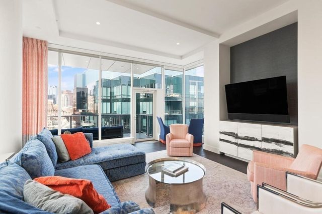 $2,560,000 | 50 Liberty Drive, Unit PH1J, Boston, MA 02210