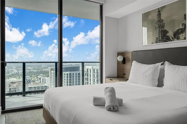 $3,400 | 601 Northeast 1st, Unit 4204, Miami, FL 33132