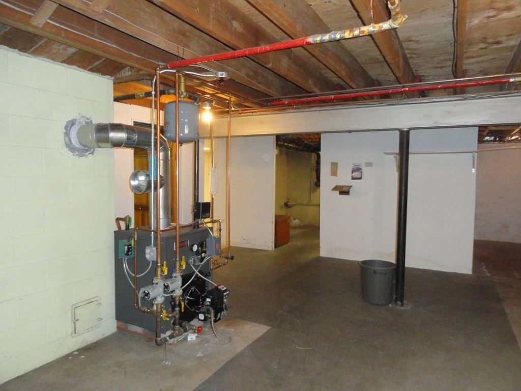 88 Charlton Road Dudley, MA 01571 - Photo 29 of 40 a view of a room with gym equipment