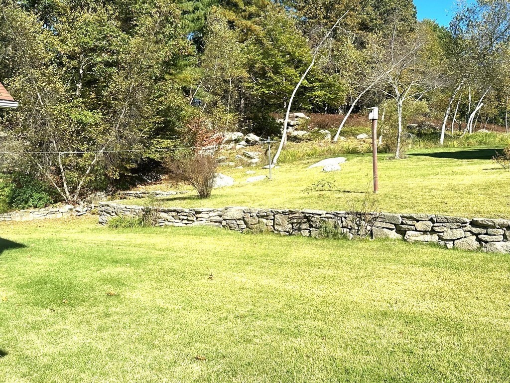 88 Charlton Road Dudley, MA 01571 - Photo 39 of 40 a view of an ocean