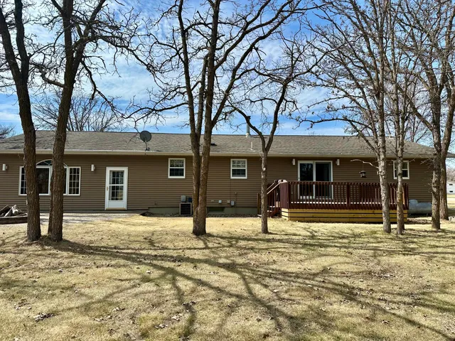 $289,000 | 102 Colony Drive, Karlstad, MN 56732