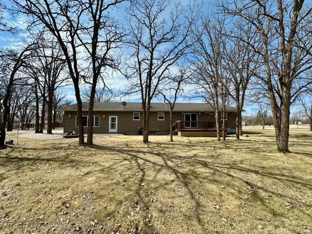 $289,000 | 102 Colony Drive, Karlstad, MN 56732