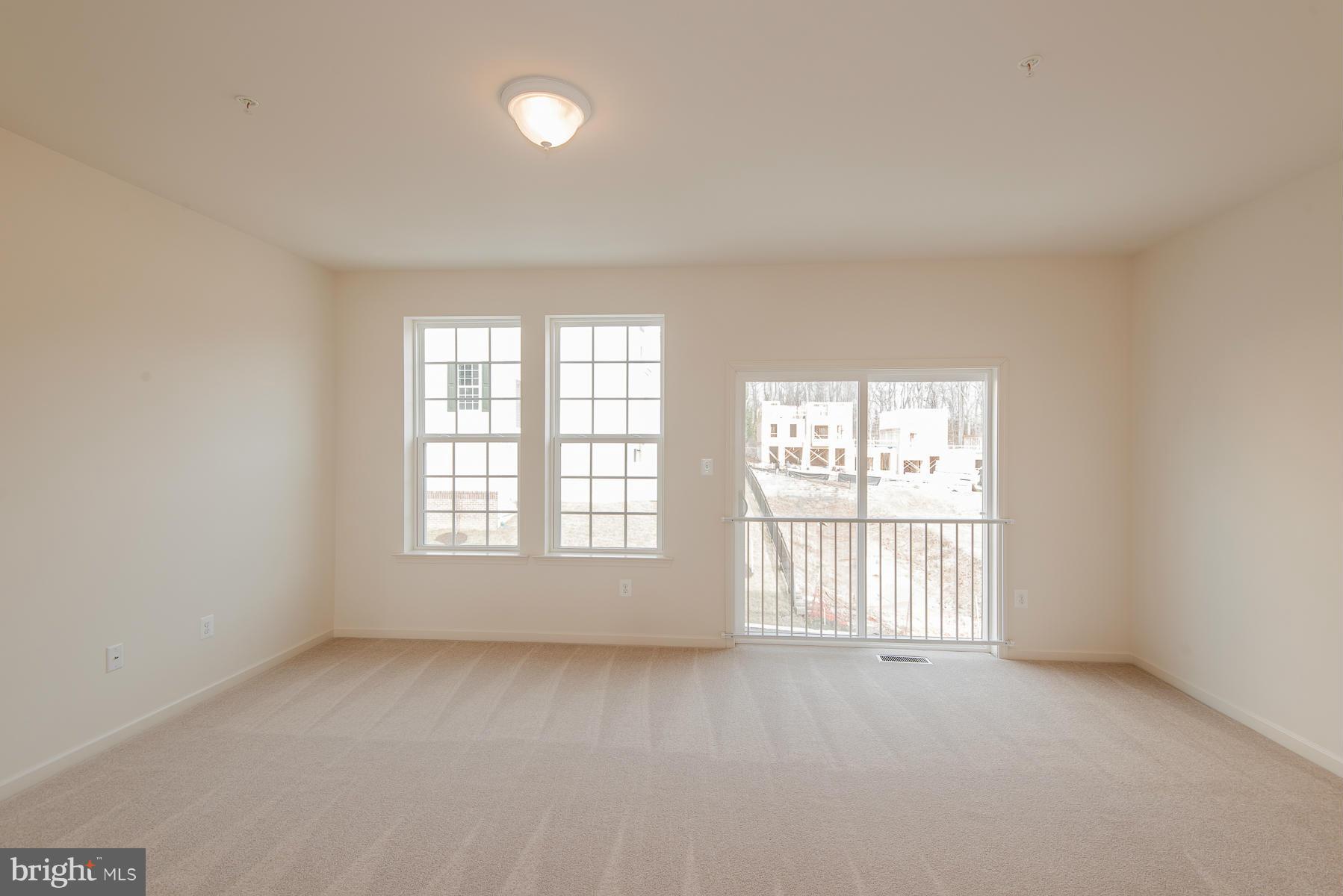 8843 Delegge Road Rosedale, MD 21237 - Photo 11 of 27 Living Room