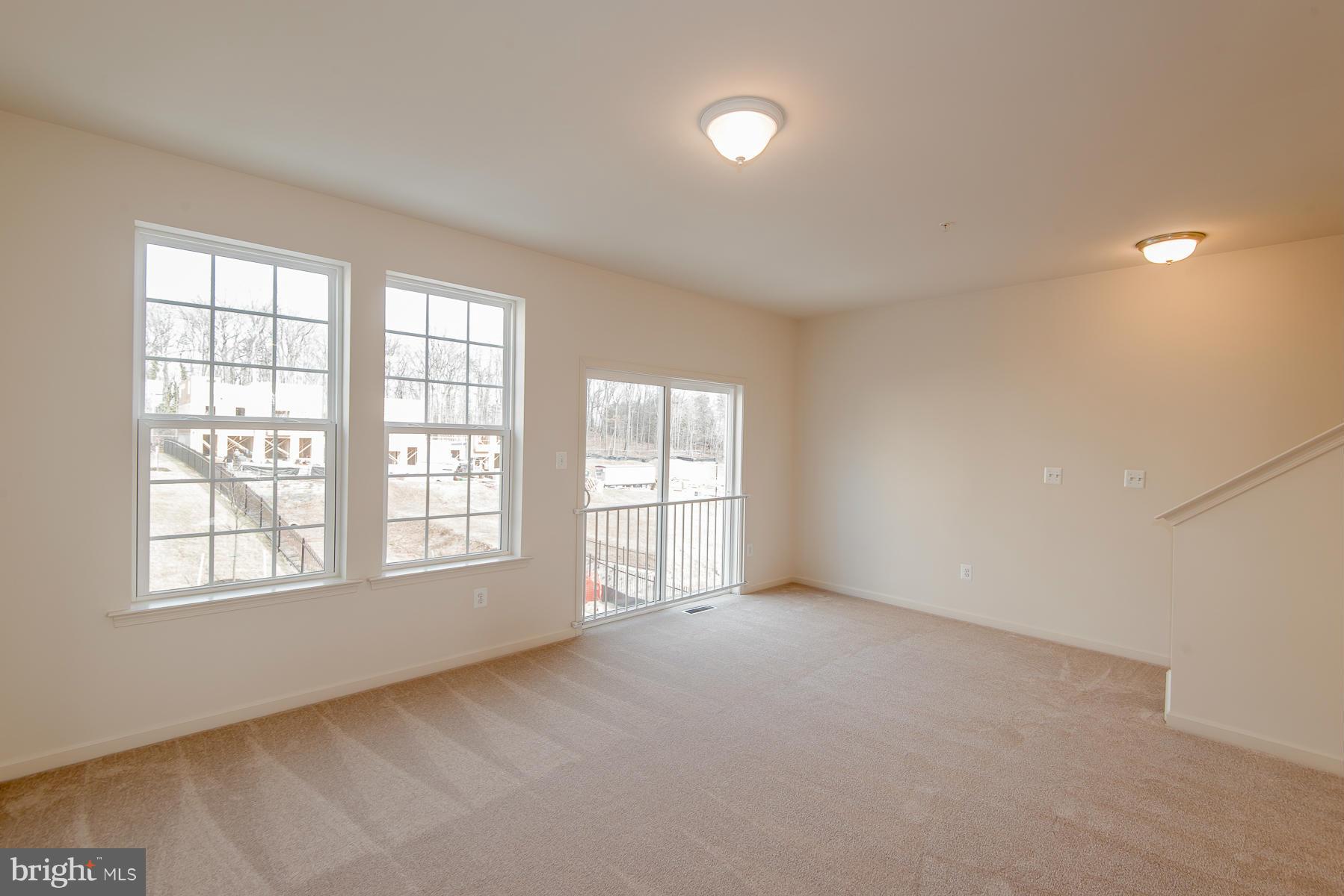8843 Delegge Road Rosedale, MD 21237 - Photo 12 of 27 Living Room