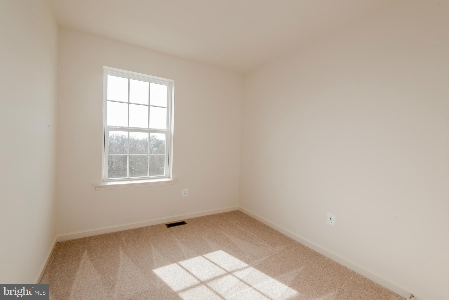 8843 Delegge Road Rosedale, MD 21237 - Photo 20 of 27 Bedroom 2