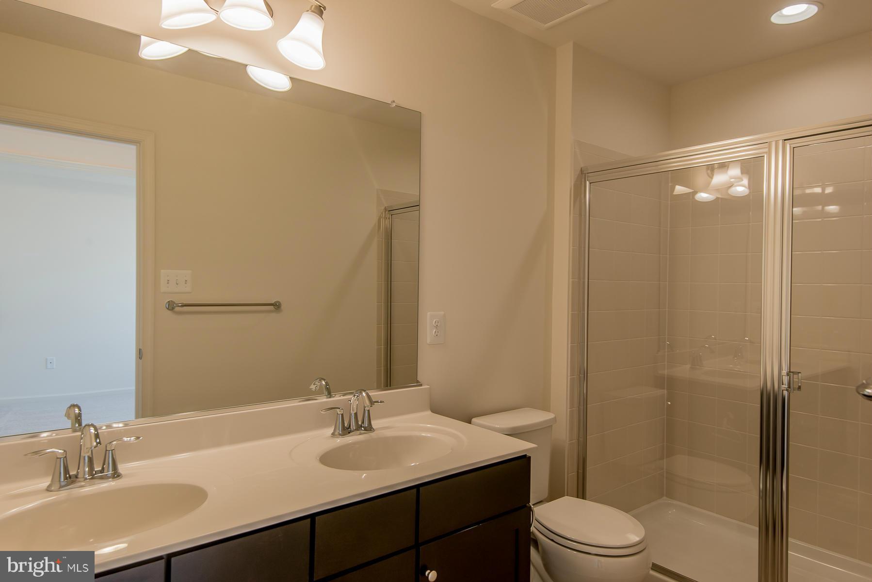 8843 Delegge Road Rosedale, MD 21237 - Photo 22 of 27 Bath (Master)