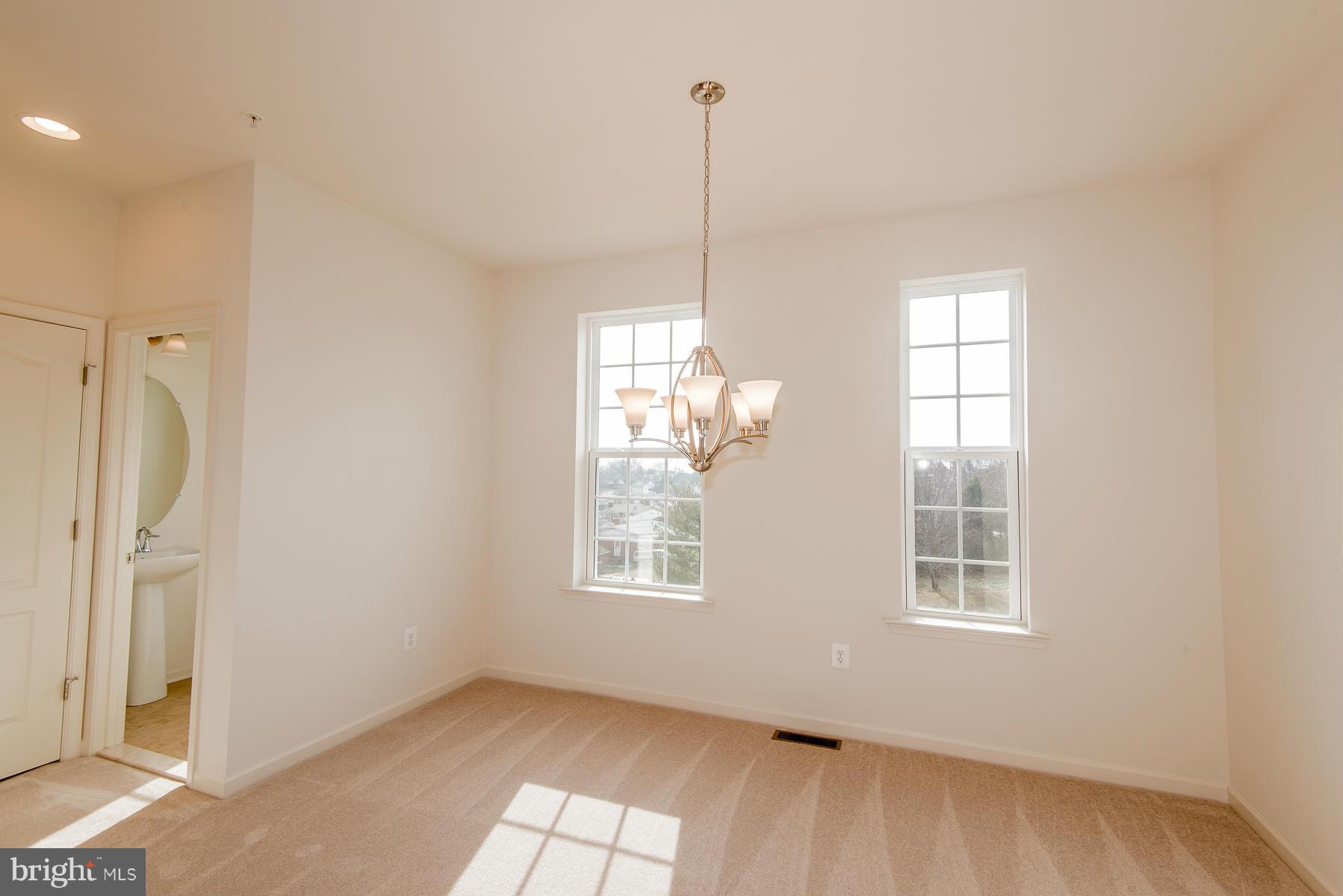 8843 Delegge Road Rosedale, MD 21237 - Photo 9 of 27 Dining Room