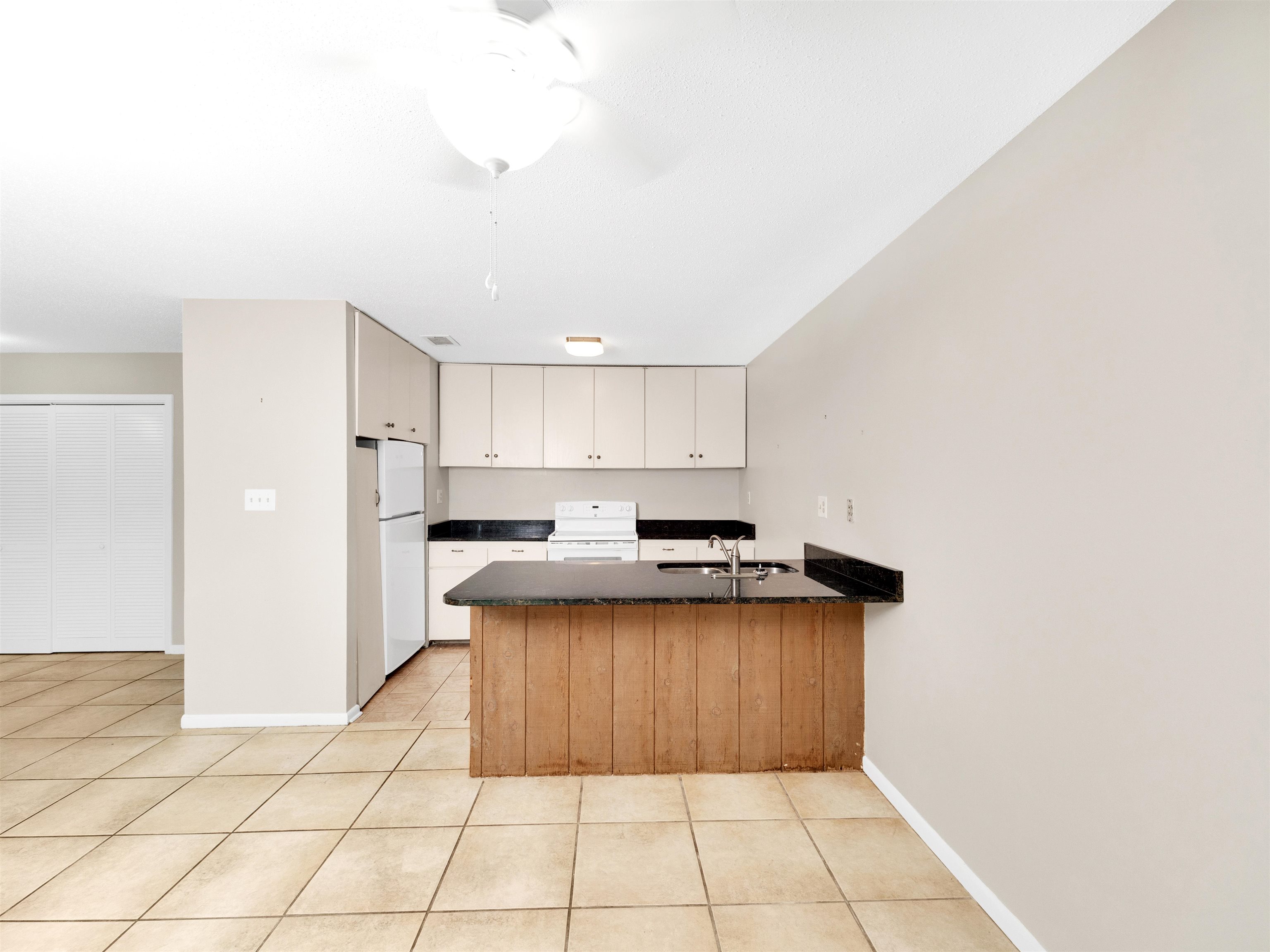 1120 North Alston Street, Unit 1120 Foley, AL 36535 - Photo 4 of 11