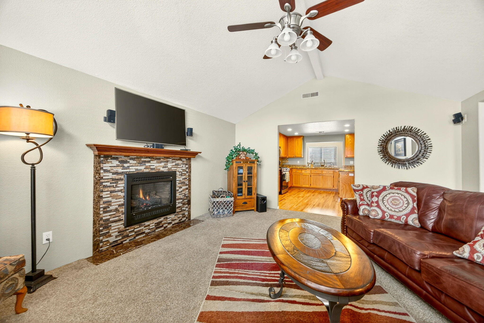 2598 St James Way Central Point, OR 97502 - Photo 6 of 40 ApxSJ00024