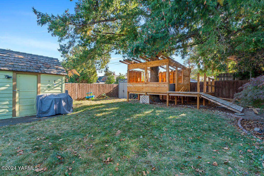 2410 Barge Street Yakima, WA 98902 - Photo 20 of 22 2410BargeSt-23