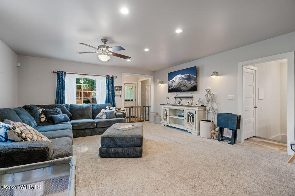 2410 Barge Street Yakima, WA 98902 - Photo 5 of 22 2410BargeSt-9copy