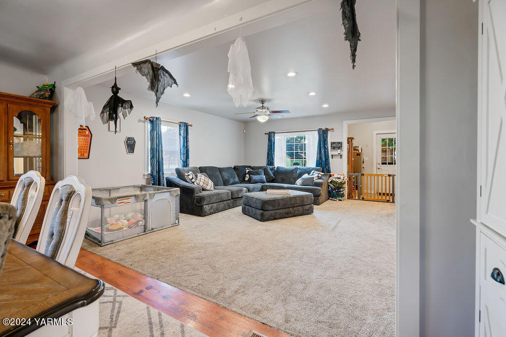 2410 Barge Street Yakima, WA 98902 - Photo 8 of 22 2410BargeSt-7