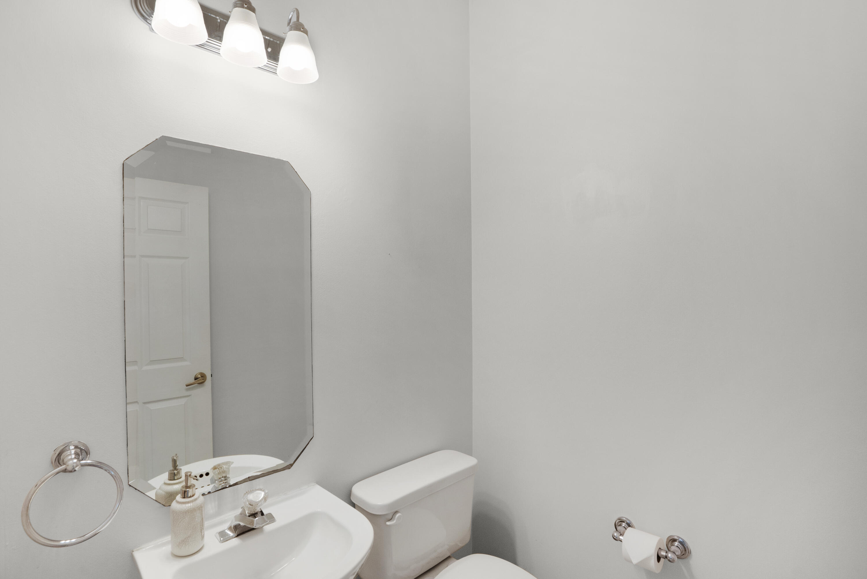 2444 Southeast Springtree Place Stuart, FL 34997 - Photo 16 of 30 DSC09264_5_6