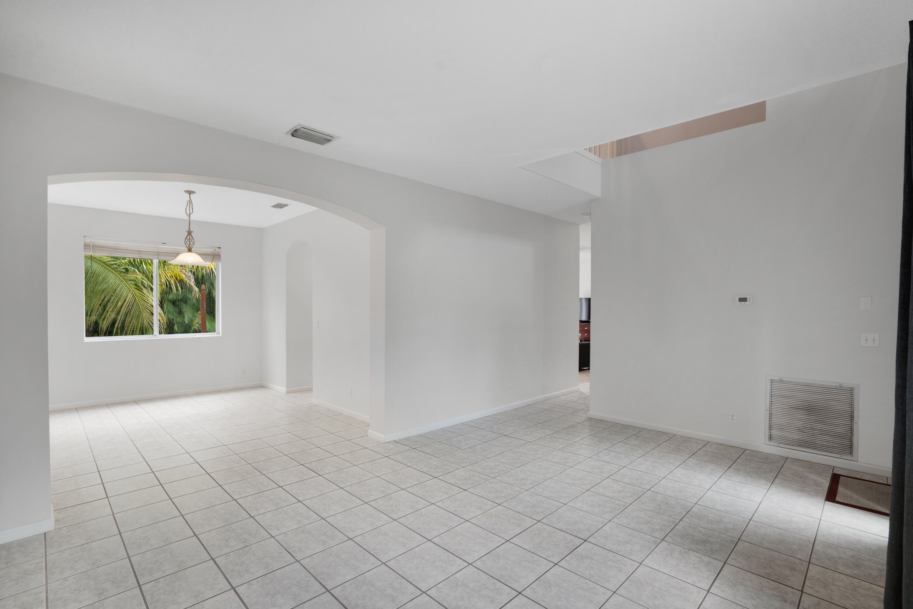 2444 Southeast Springtree Place Stuart, FL 34997 - Photo 5 of 30 DSC09206_7_8