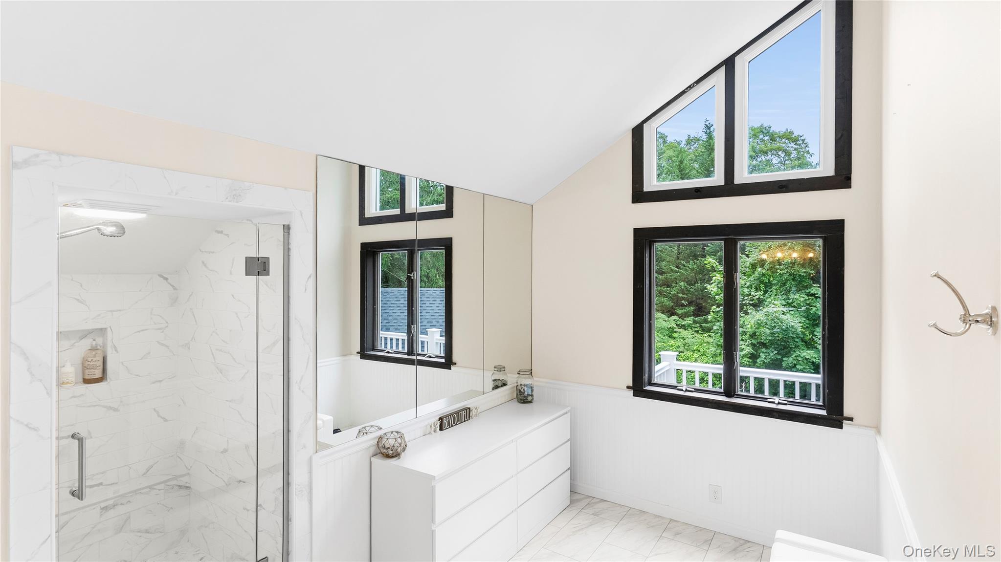 3 Ridge Road Northport, NY 11768 - Photo 13 of 21 Primary bathroom