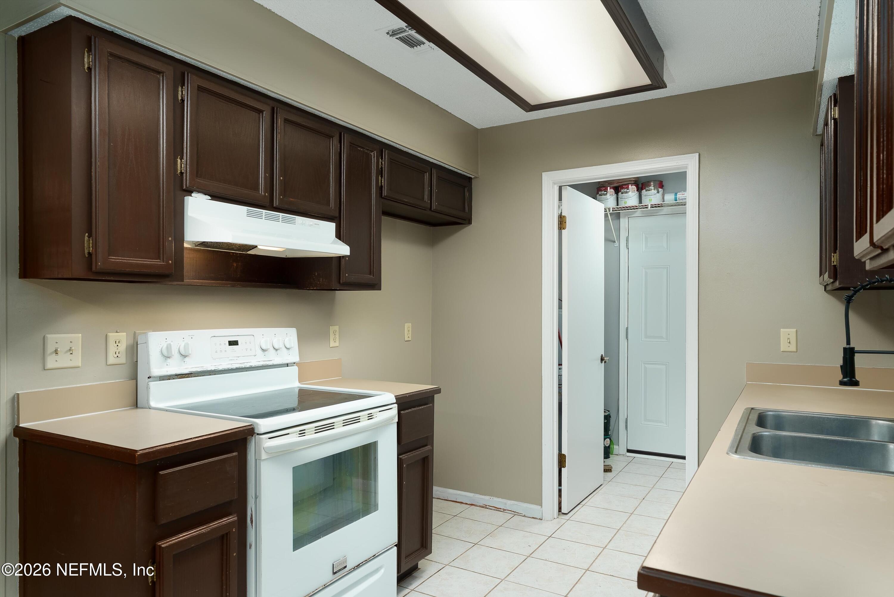 6092 Taylor Road Jacksonville, FL 32234 - Photo 16 of 55 Kitchen