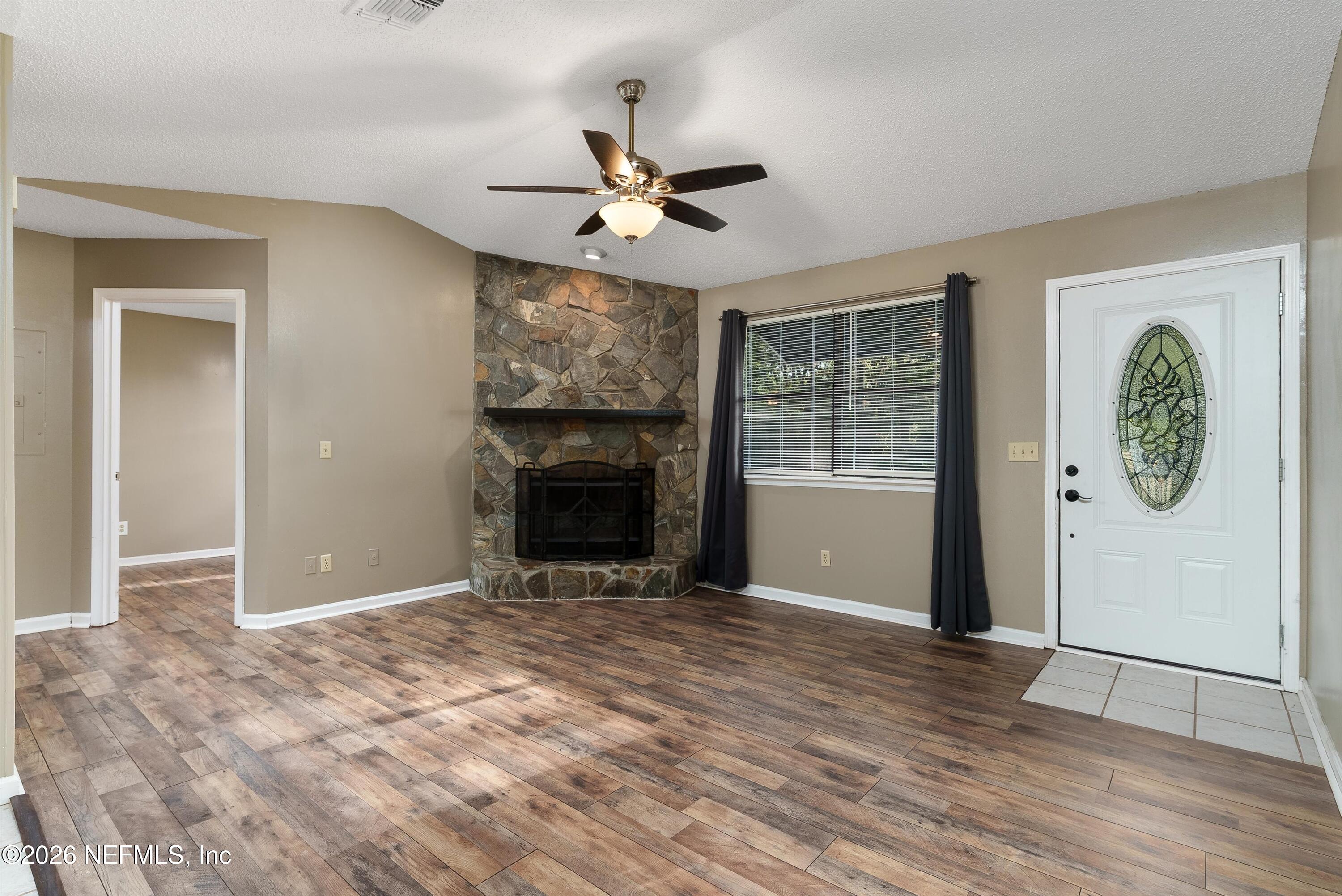 6092 Taylor Road Jacksonville, FL 32234 - Photo 8 of 55 Living Area