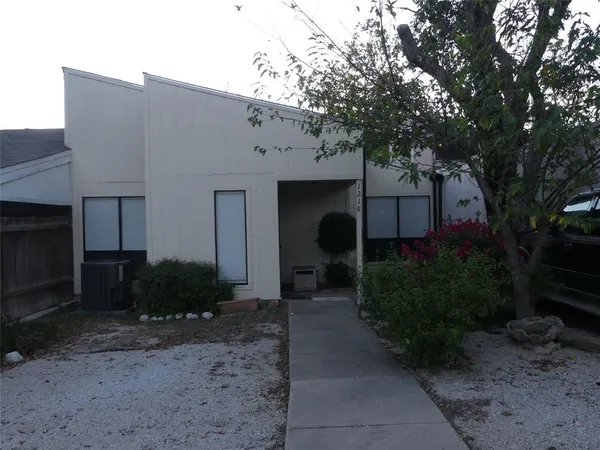 $174,900 | 1216 Runaway Bay Drive, Runaway Bay, TX 76426