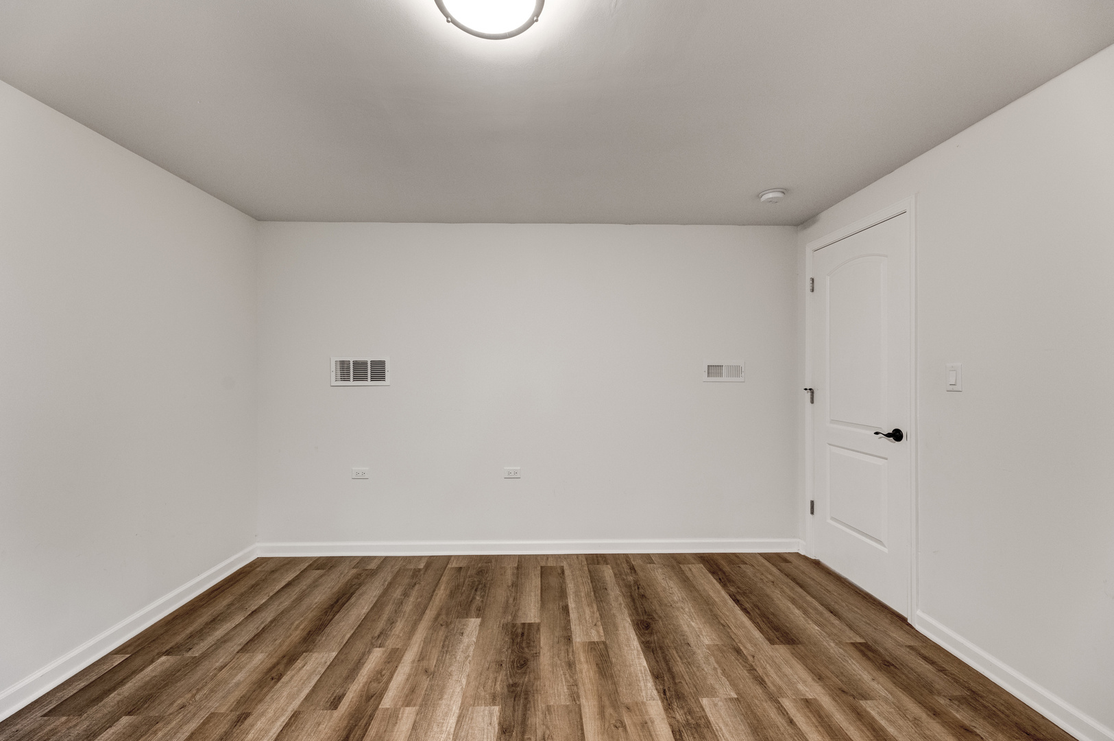 15331 Cherry Lane Markham, IL 60428 - Photo 18 of 23 a view of an empty room