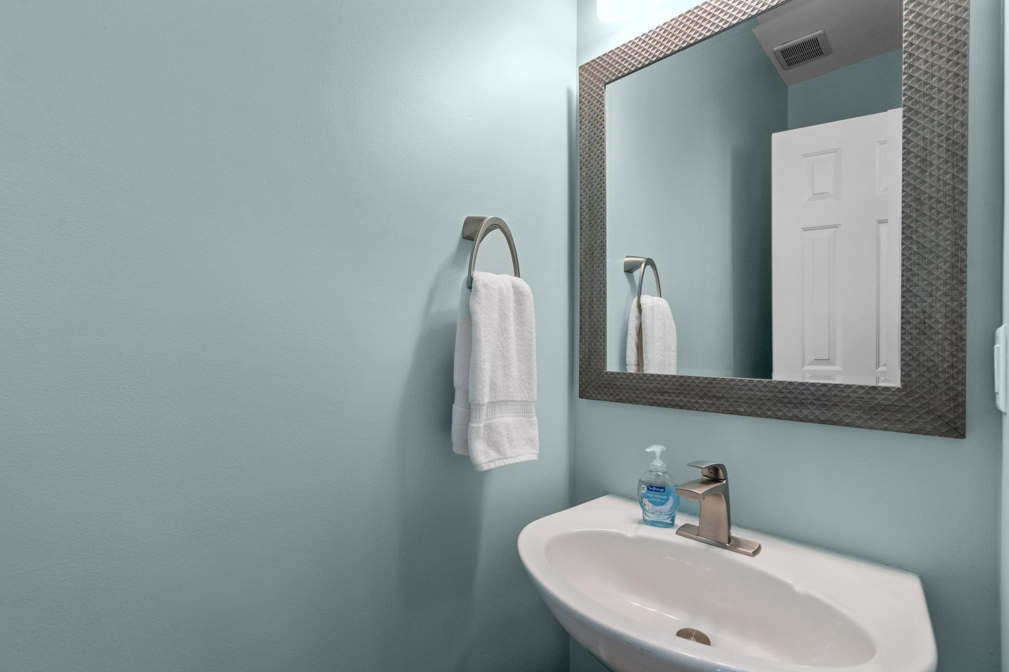 8211 Hempshire Place, Unit 103 Raleigh, NC 27613 - Photo 5 of 49 Photo 5