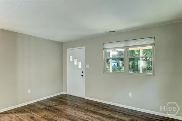 $1,800 | 8618 Ferguson Avenue, Savannah, GA 31406