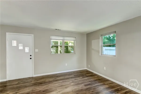 $1,800 | 8618 Ferguson Avenue, Savannah, GA 31406