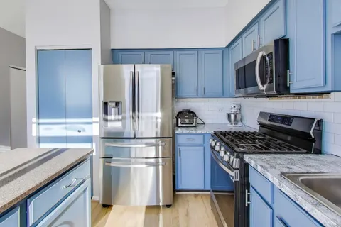 $249,900 | 3120 Hoffman Street, Plano, IL 60545