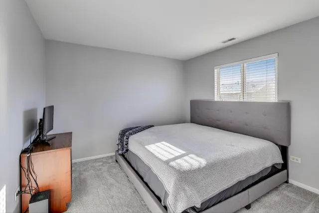 $249,900 | 3120 Hoffman Street, Plano, IL 60545