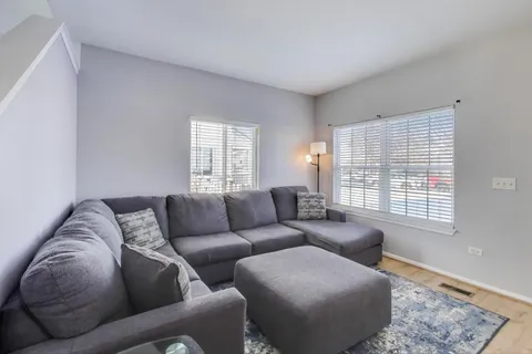 $249,900 | 3120 Hoffman Street, Plano, IL 60545