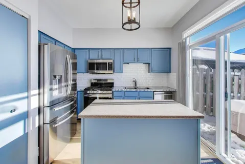 $249,900 | 3120 Hoffman Street, Plano, IL 60545