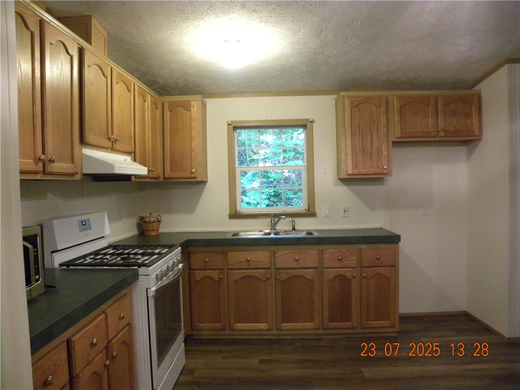 8906 Reservoir Hill Road Urbana, NY 14840 - Photo 13 of 15 Kitchen