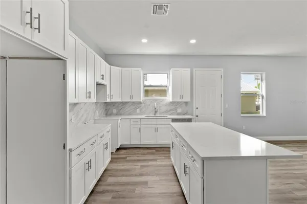 $370,000 | 3707 20th Street East, Bradenton, FL 34208