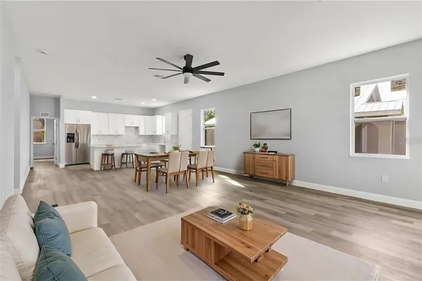 $370,000 | 3707 20th Street East, Bradenton, FL 34208