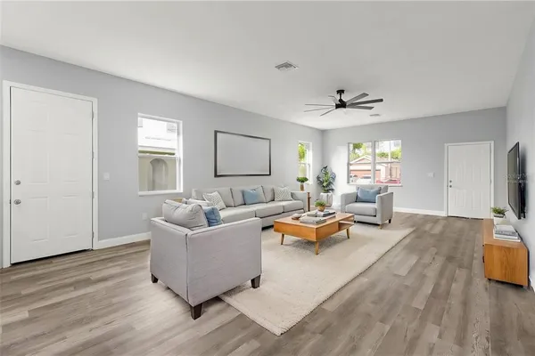 $370,000 | 3707 20th Street East, Bradenton, FL 34208